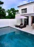 SWIMMING_POOL Tresna Private Villas 