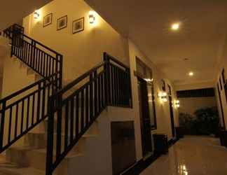 Lobi 2 Hotel Catur Warga