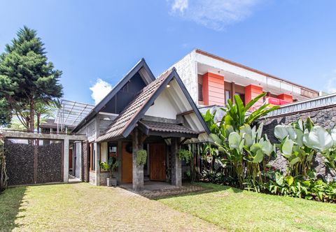 Exterior The Beautiful and Unique Omega Villa