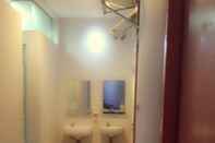 In-room Bathroom Araya Huis Homestay