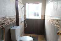 In-room Bathroom Pondok Buah Sinuan