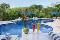 Swimming Pool Puri Sari Beach Hotel