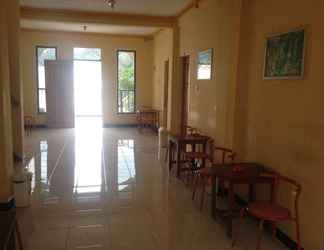 Lobby 2 Blessing Hotel Labuan Bajo