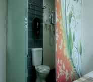 In-room Bathroom 2 All Star Hotel Melaka