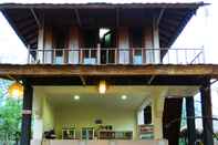 Lobby Two Brothers Bungalow