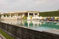 Swimming Pool The Papandayan Hotel