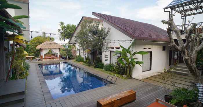 Exterior Omah Angkul Angkul Pool Villa