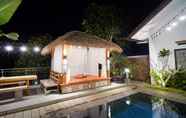 Kolam Renang 6 Omah Angkul Angkul Pool Villa