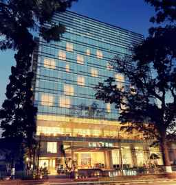 The Luxton Bandung, USD 141.52
