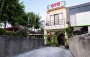 Exterior 2 OYO 1695 Royal Senggigi Hotel