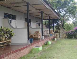 Lobby 2 Achita Bayan Cottage & Restaurant