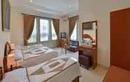 Kamar Tidur 7 Hotel Riau Bandung