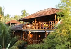 Bên ngoài 7 Sayang Mama - Inn