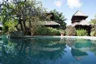 Swimming Pool Sejuk Cottages