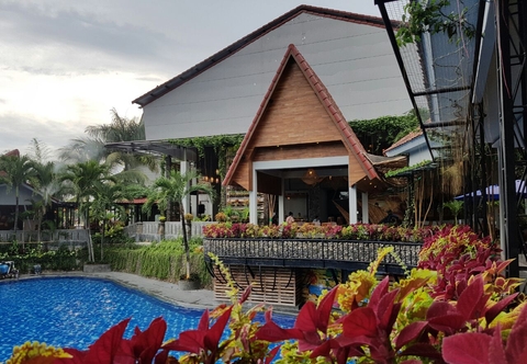 Bangunan Bukit Daun Hotel & Resort