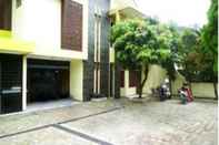 Luar Bangunan De Sun Pasteur Guesthouse by HouseinBandung