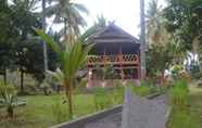 Lobby 3 Gondang Beach Hotel