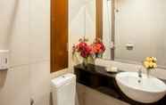 In-room Bathroom 5 Hotel Nalendra Jakarta