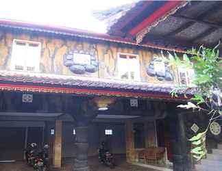 Exterior 2 Agung & Sue Watering Hole Dormitory Sanur Bali