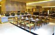 ร้านอาหาร 5 Orchardz Hotel Gajahmada Pontianak