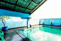 Swimming Pool Hotel Cihampelas 3