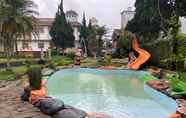 Swimming Pool 5 Puspa Sari Hotel