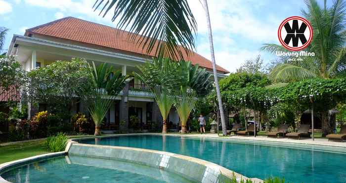 Swimming Pool Mina Tanjung Beach Hotel