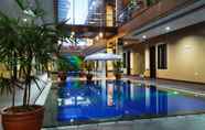 Swimming Pool 4 Hotel Grand Permata Purwakarta