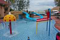 Kolam Renang Holiday Villa Beach Resort & Spa Cherating