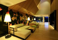 Lobby 6 Namin Dago Hotel