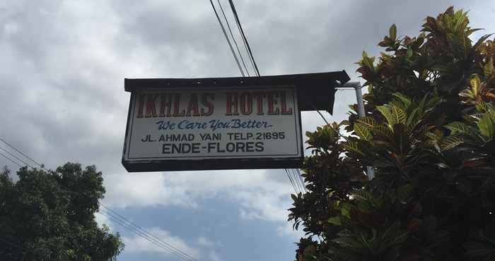 Exterior Hotel Ikhlas 