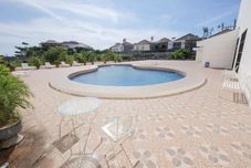 Swimming Pool Colonial Hotel Makassar