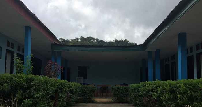 Luar Bangunan Antoneri Lodge