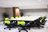 Functional Hall LeGreen Suite Kuningan 