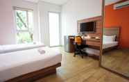 Kamar Tidur 7 LeGreen Suite Kuningan 