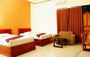 Phòng ngủ 4 Mataram Hotel