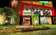 Lobi 7 Mataram Hotel