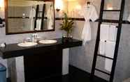 Toilet Kamar 6 Bali Paradise Hotel - Boutique Resort