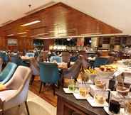 Restaurant 4 Swiss-Belhotel Harbour Bay Batam