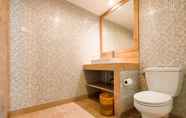 In-room Bathroom 6 Core Hotel Benoa 
