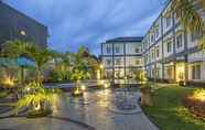 Bên ngoài 3 Hotel Puri Indah & Convention