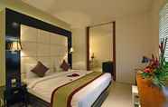 Kamar Tidur 2 Sama Sama Suites & Restaurant