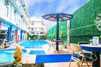 Swimming Pool Hotel Grand Permata Hati Syariah