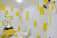 In-room Bathroom Warna Kedaton Hotel & Meetings