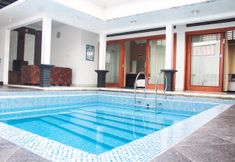 Kolam Renang 4 Sutan Raja Villa Kuningan