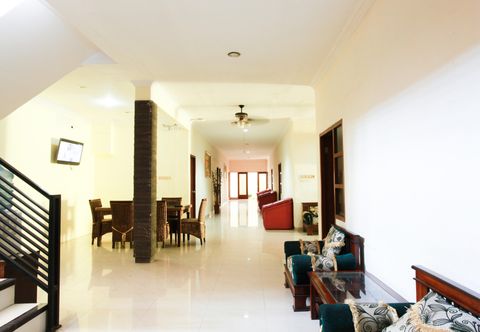 공용 공간 Permata Zamrud Hotel