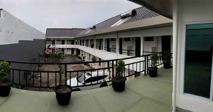 Bên ngoài Aurora Hotel Siliwangi