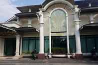 Exterior Aurora Hotel Kartini