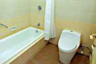 Toilet Kamar Langensari Hotel Cirebon