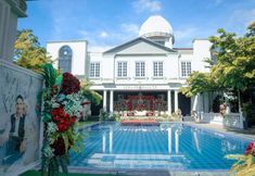 Exterior 2 De Jehan's  Boutique Hotel 